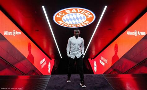 Bayern Munich Sadio Man Sest Trouv Un Meilleur Ami Dans Le