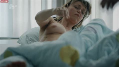 Naked Lisa Wagner In Kommissarin Heller Herzversagen