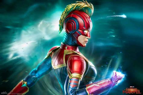 Hot Toys Captain Marvel 1 6 Action Figure Figround