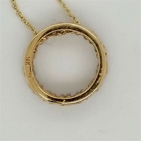 14k Gold 18 Inch Round Pendant Necklace With 26 round… - Gem