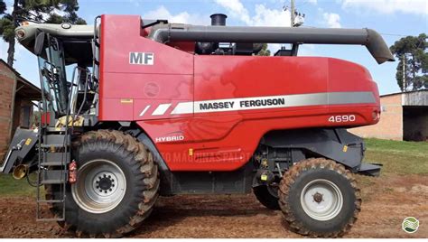 Colheitadeira Massey ferguson MF 4690 usada à venda no Paraná PR