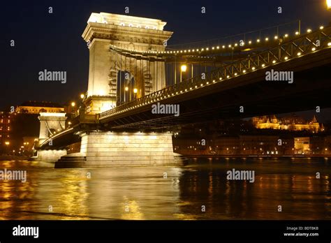 Danube bridge budapest hi-res stock photography and images - Alamy