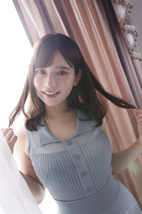 Photobook Rena Momozono 桃園怜奈 Freshly picked もぎたて 2021 11 30 Models