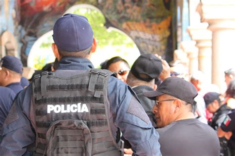 Policías de Tehuacán hacen paro de labores en apoyo a un compañero