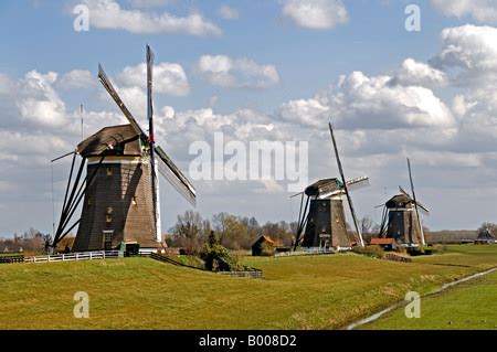 The three windmills at the 'Vliet' near Leidschendam Netherlands ...