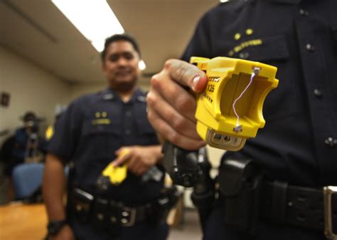 Tasers Often Dont Work Review Of Lapd Incidents Finds