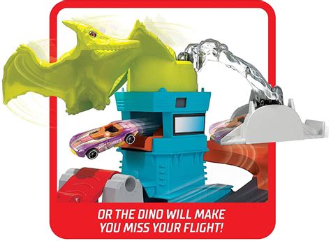 TOR HOT WHEELS Zestaw Lotnisko ATAK PTEROZAURA PTERODAKTYLA Autko GBF Ulubiony Bohater
