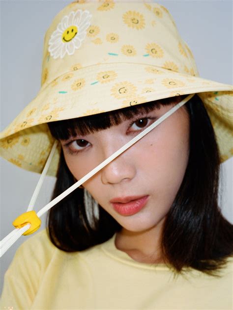 Pomelo X Smiley Adjustable Drawcord Floral Bucket Hat Yellow