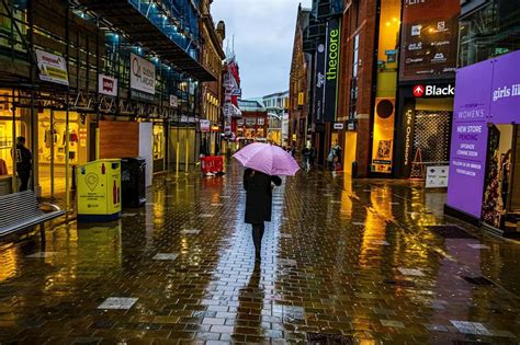 Storm Babet Leeds Braced For Heavy Rain And Wind As Met Office Issues