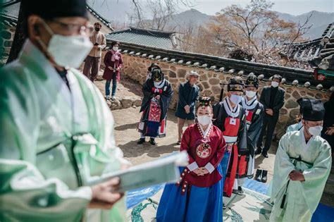 A woman makes history in South Korea leading Confucian ceremonies : NPR