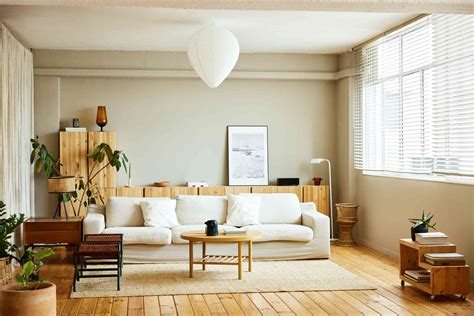 Minimalists Share Their Best Tips For Clearing Out Excess Clutter