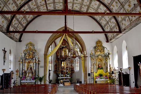 Pfarrkirche St Maria Magdalena Rumabel