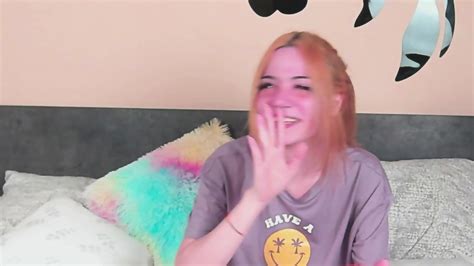 Blonde Camgirl 2022 10 04 1910