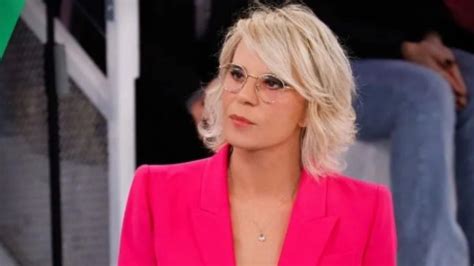 Amici 22 La Tensione Corre Sul Filo Del Confronto Maria De Filippi