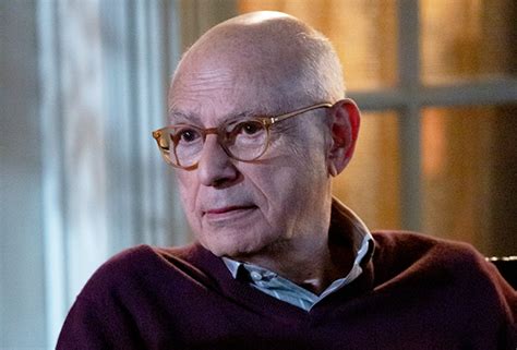 Alan Arkin Leaving ‘The Kominsky Method,’ Won’t Be in Final Season – TVLine