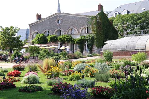 Jardin Des Plantes De Nantes La Terre Est Un Jardin