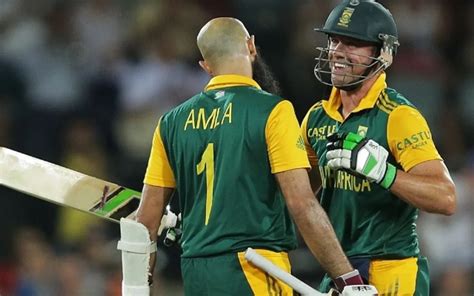 AB De Villiers Pens Down Emotional Note For Hashim Amla On His