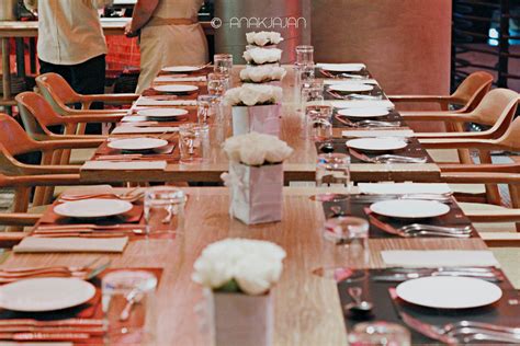 Dining at aplebes reveals a secret discount for local students