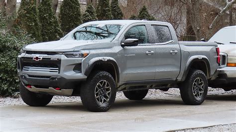 File:2023 Chevrolet Colorado ZR2.jpg - Wikimedia Commons