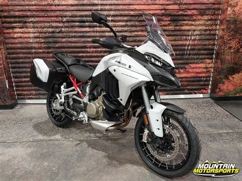 Ducati Multistrada V S Travel Radar Spoked Wheels Iceberg White