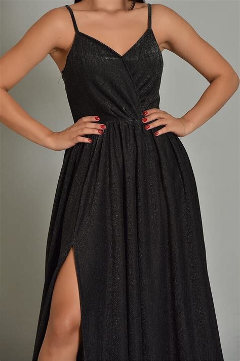 Secret Passion Lingerie Işıltılı Kumaş Göğüs Dekolteli Yırtmaç Detaylı Uzun Siyah Abiye Elbise