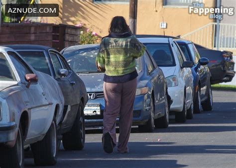 Sasha Obama Flaunts Sexy Midriff In Los Feliz Aznude