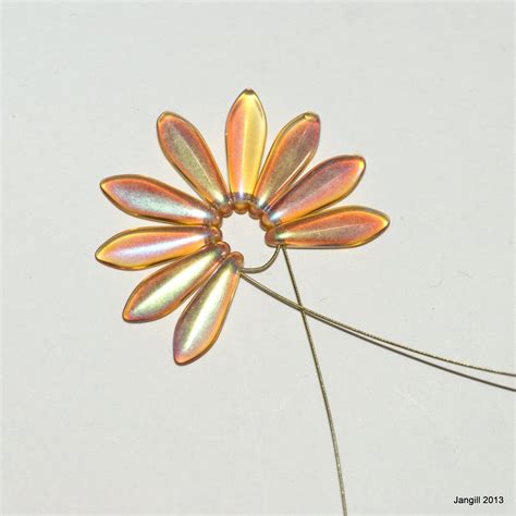 Jan Gill How To Make A Daisy Pendant