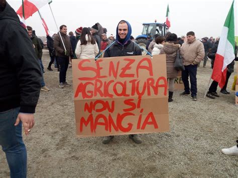 Presidio Di Cinquanta Agricoltori Autonomi Del Territorio A Sanremo