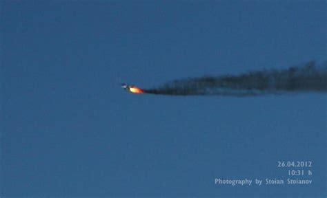 MiG-29 crashes during Bulgarian - US Air Force exercise: a dramatic photo sequence shows the ...