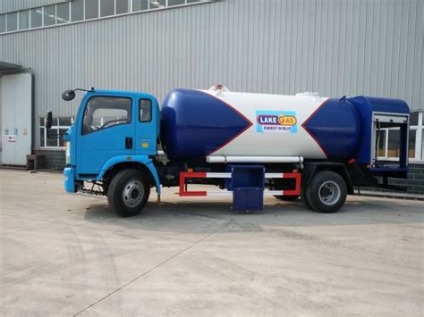 China High Quality 8000liters Mobile Lpg Filling Truck Manufacturers