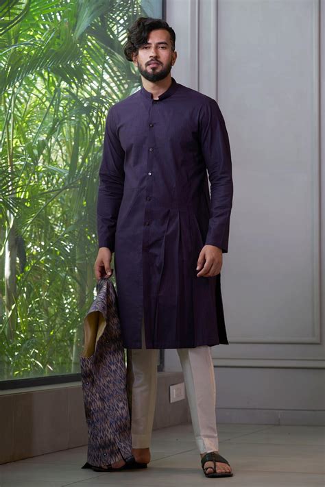 Buy Purple Handloom Cotton Plain Mandarin Collar Kurta Set For Men By