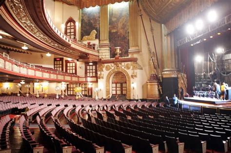 Legendary Beacon Theatre: An Upper West Side Rock Room - Behind the ...