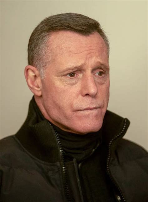 Voight Is Concerned - Chicago PD Season 8 Episode 11 - TV Fanatic