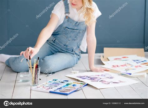 Art painting hobby leisure girl drawing picture — Stock Photo © golubovy #193963112