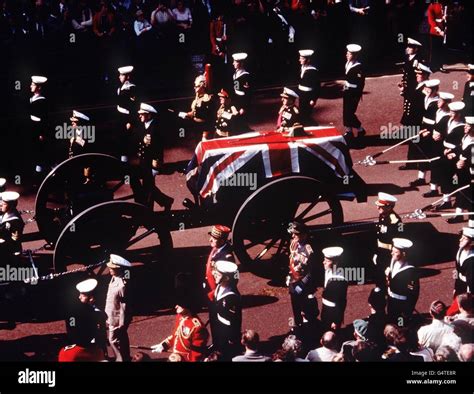 Funeral of lord louis mountbatten hi-res stock photography and images ...