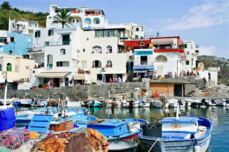 Ischia Włochy wyspa atrakcje co zobaczyć plaże Podróże Ischia