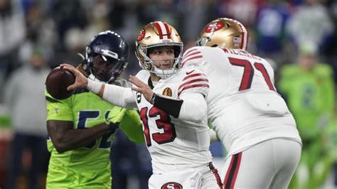 NFL 49ers dominan a los Seahawks en el último juego del Día de Acción