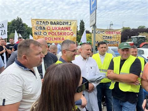 Protest Rolnik W We Wroc Awiu Do Polski Nadal Wje D Aj Transporty