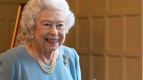 Aufmerksame Beobachter Schauen Genau Hin Wenn Queen Elizabeth II Aus