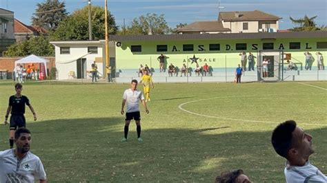 Aos Anos Hernanes Abandona Aposentadoria E Volta A Jogar Na