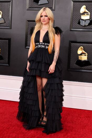 Avril Lavigne AvrilLavigne Nude OnlyFans Page The Fappening Plus