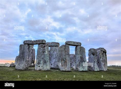 Stonehenge, Wiltshire, England Stock Photo - Alamy