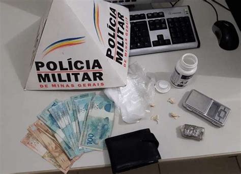 Pm Apreende Drogas E Mais De R 2 Mil Em Muriaé