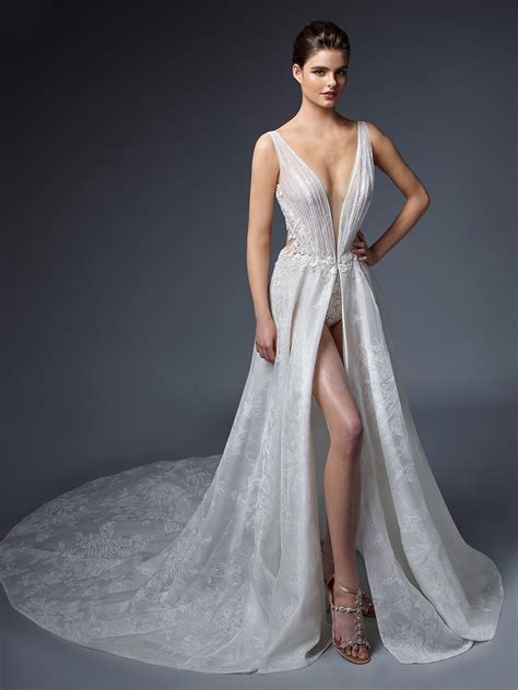 Sexy Brautkleid mit hohem Beinschlitz von Elysée