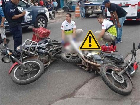 En Cuitl Huac Motociclistas Heridos Tras Choque Frontal