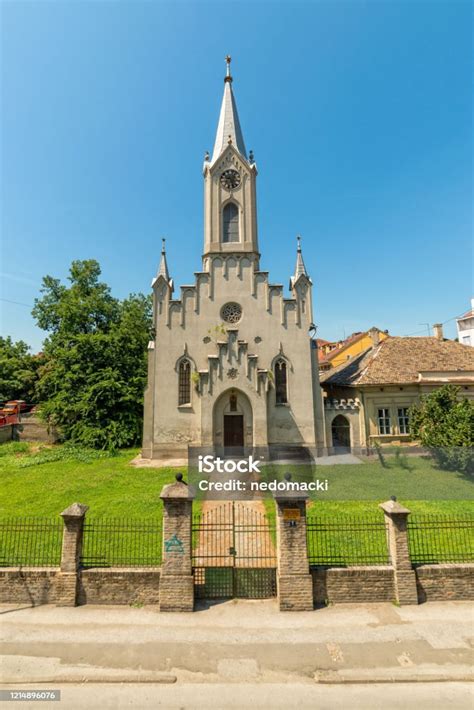 Gereja Kristen Reformasi Di Novi Sad Serbia Bangunan Keagamaan Ini Juga