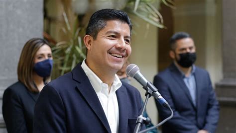 Encuesta coloca a Eduardo Rivera como el séptimo mejor alcalde de México