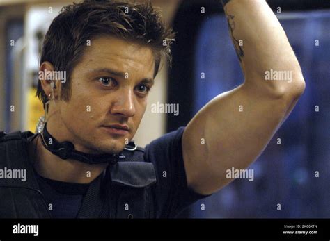 JEREMY RENNER, S.W.A.T., 2003 Stock Photo - Alamy