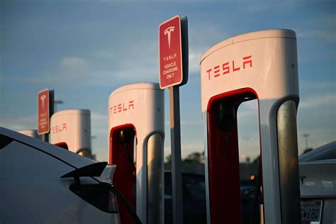 Tesla split its stock. Here's what that means - ABC News