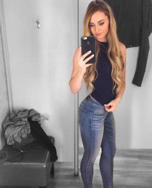 Tight Jeans Porn Pic